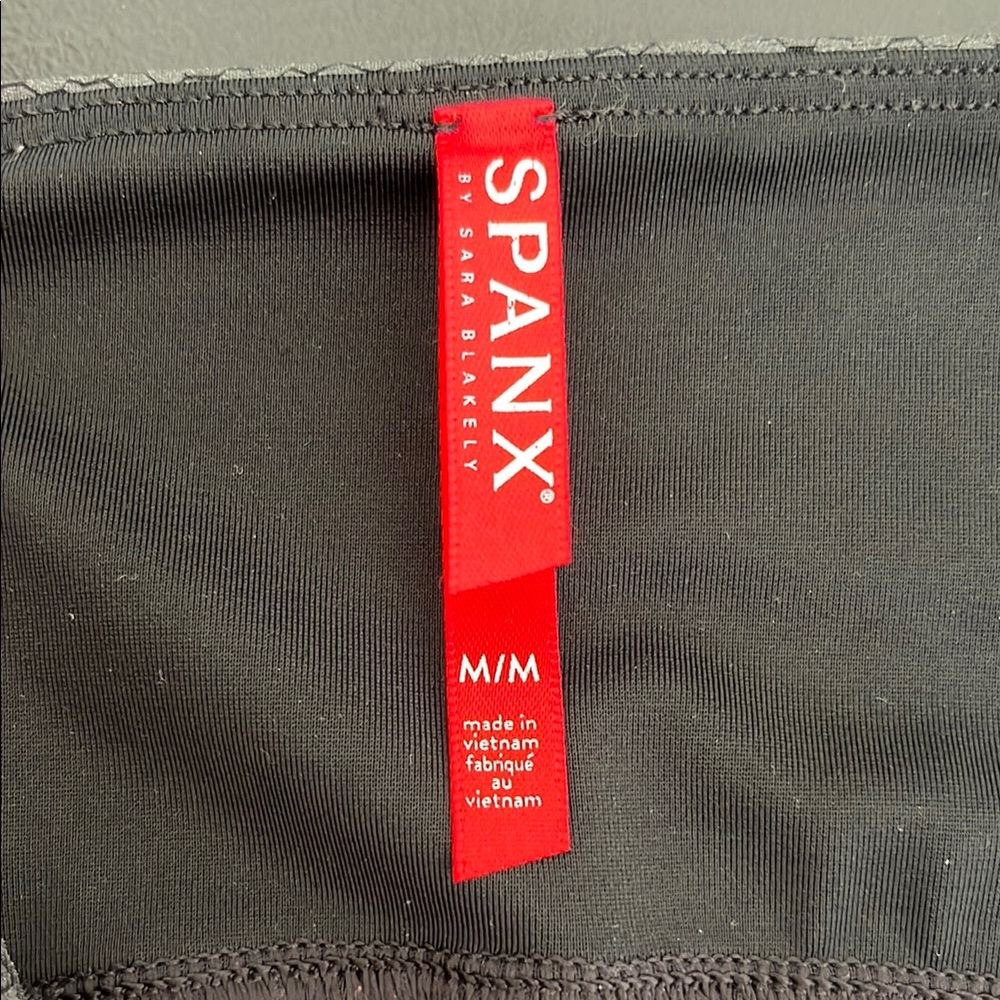 Spanx Faux Leather Pebbled High Waist Leggings / SZ M - Picture 4 of 8